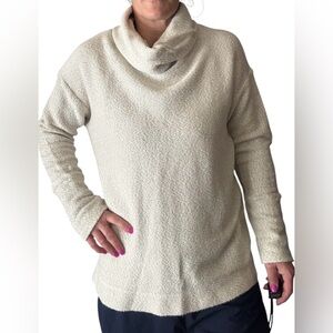 NWT Cozy Cream Turtleneck Sweater